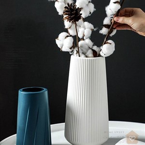 گلدان دکوراتیو طرح ایکیا مخروطی