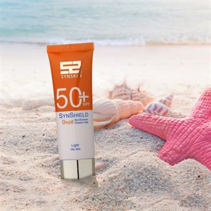 کرم ضد آفتاب رنگی ساین اسکین، SPF 50، مدل Syn Shield، ‌مناسب پوست‌های آکنه‌دار و چرب با حجم 50 میلی‌لیتر، ضد آب، مرطوب‌کننده، محافظت‌کننده در برابر اشعه‌های UVA و UVB، ضد لک و پیری، ویتامین‌های C و E، با ماندگاری 2 ساعته