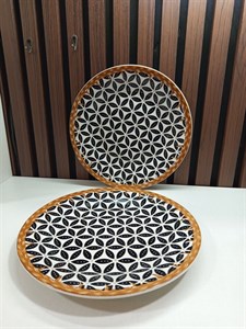 بشقاب سرامیک گرد طرح گل مشکی