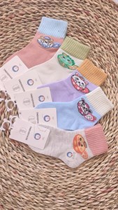 جوراب نیم ساق بچگانه طرح عروسکی