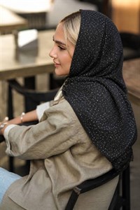 روسری مجلسی حلما زیبا وجذاب کیفیت عالی در رنگ بندی 🎀 🎀 کد ۱۳۷۳۶ ستشو