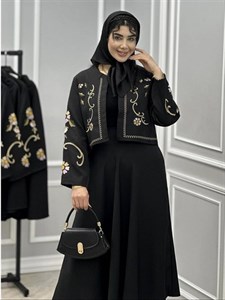 کت و دامن گلدوزی کرپ مازراتی اعلا تنخور عالی وشیک تکرنگ 😍😍کد۱۳۶۵۷ راشین