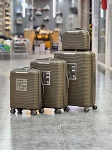 چمدان فایبرگلاس برند پیرکاردین ست 4 تکه رنگ سبز زیتونی