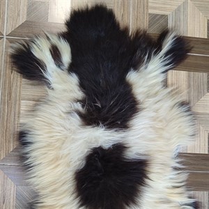 پوست گوسفندی دباغی شده