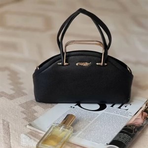 کیف دستی زنانه مدل فانتزی طرح نیم‌دایره رنگ مشکی