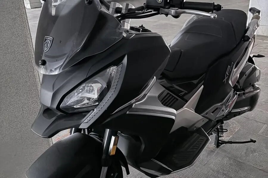 موتور سیکلت پژو XP 400-1405