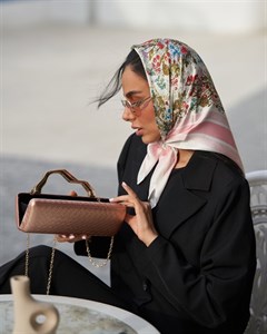 مینی اسکارف ابریشمی مدل گلستان