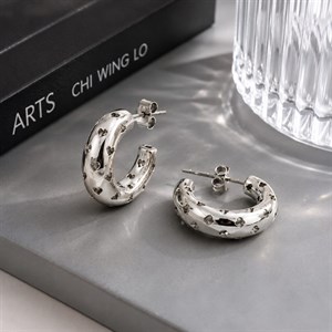 گوشواره حلقه‌ای قلبی استیل نقره‌ای