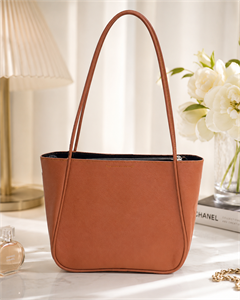 کیف دوشی بزرگ (Tote Bag) – رنگ قهوه ای (تراکوتا)
