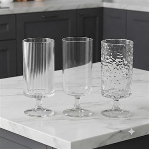 لیوان پایه دار شربت خوری