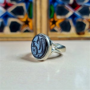انگشتر مردانه نقره روس با سنگ عقیق مشکی حکاکی حسین ع 