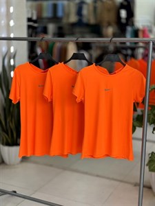 تیشرت باشگاهی
