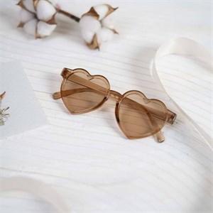 عینک آفتابی کودک مدل قلب قهوه ای