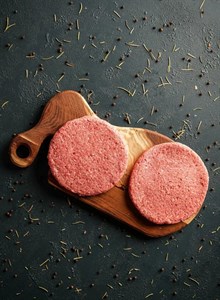 گوشت همبرگر (چرخ کرده) شتر و بره