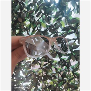 عینک آفتابی بچگانه وارداتی UV400 مناسب 4 تا 8 سال