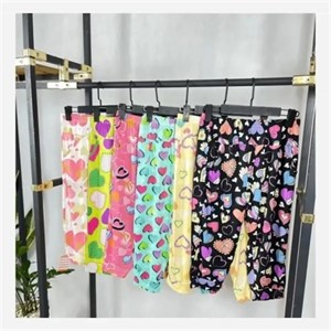 شلوارک راحتی زنانه گیاهی قواره بزرگ جیب دار طرح قلب سایز 38 تا 50