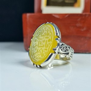 انگشتر نقره مردانه عقیق زرد عیار 925 با حکاکی دست استاد فتح سایز 18 در 25 