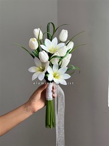 دسته گل مصنوعی عروس لاله و ماگنولیا مدرن