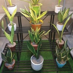 استند گل فلزی مدل نیمکتی