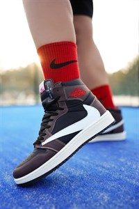 نایک ایر جردن 1 تراویس اسکات دارک موکا ساقدارNike Air Jordan 1 Travis Scott Dark Mocha High