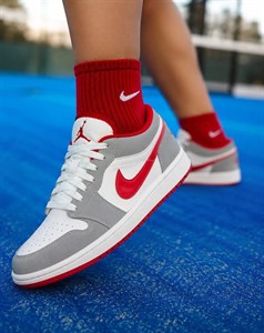 کتونی نایک ایر جردن وان لو رد واینNike Air Jordan 1 Low Red Wine