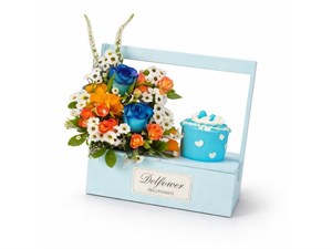 باکس گل و کیک تولد لوکس برای هدیه شیک با ارسال فوری