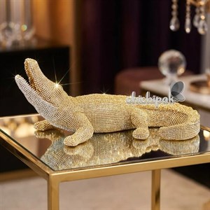 مجسمه تمساح کوچک نگینی