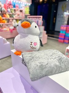 پتو بالشتی طرح پنگوئن مدل 19-3657 | عروسک بالش‌شو همراه با پتو دورو 🐧☁️