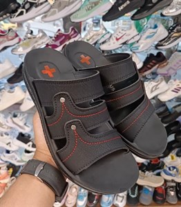 دمپایی صندل مردانه مدل تا به تا پلاس زیره پی یو طبی دارای ماساژور پا. فوق‌العاده با کیفیت رنگ مشکی سایز بندی 40 تا 45