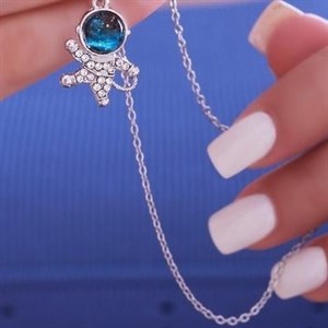 گردنبند جواهری آدم فضایی