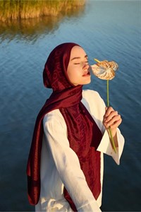 شال زنانه ابریشمی قرمز
