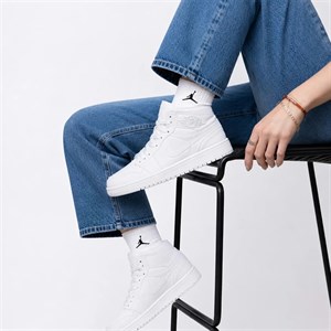 کفش کتونی زنانه نایک جردن وان ساقدار JORDAN 1 رنگ سفید کد 2784