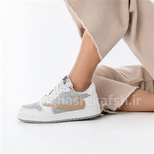 کفش کتونی زنانه نایک جردن وان تراویس JORDAN 1 Travis رنگ طوسی کرم ابروبادی کد 2830