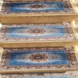 فرشینه مخمل هازان رو پله ای H 310 ابعاد 30 در 85 (پس کرایه)