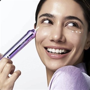 کرم دور چشم نامبوزین شماره ۹ حاوی NAD  و رتینول حجم ۱۰ میل ضد چروک و روشن کننده(اصل)