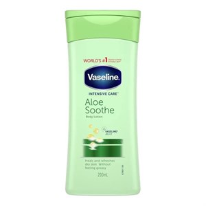 لوسیون بدن تسکین دهنده و رفع آفتاب سوختگی وازلین Vaseline Aloe Soothe مناسب پوست خشک حجم ۲۰۰ میل