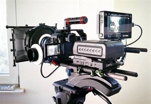 باتری دوربین فیلمبرداری وی مانت v-mount