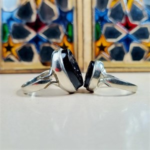 ست انگشتر مردانه و زنانه آلیاژ نقره روس با نگین عقیق مشکی حکاکی حسین ع
