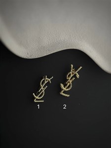 سنجاق سینه های YSL کوچک