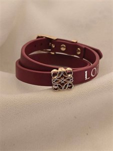 دستبند چرمی loewe زرشکی