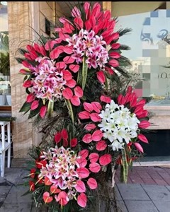 تاج گل برای نمایشگاه تهران اتول