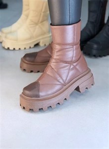 6426 - نیم بوت شنل دوزی6426