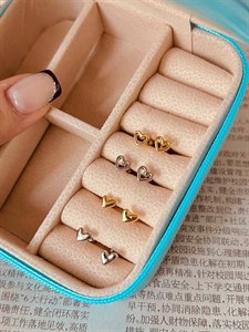 پیرسینگ گوش قلبی ch