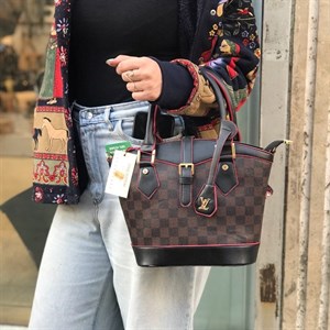 کیف زنانه لویی ویتون Lv وارداتی کد 1009