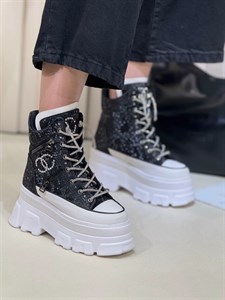 1376 نیم بوت زنانه گوچی بند سوارسکی GUCCI