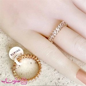 انگشتر زنانه ژوپینگ تنیسی مدل نگینهای باگتی اریب طلایی کد 5491