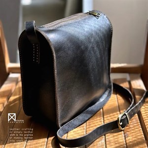 کیف دوشی زنانه ونوس