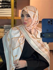 روسری حریر نخ دست دوز طرح زنجیری