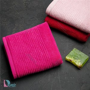 حوله دستی کلارک رنگ سرخابی