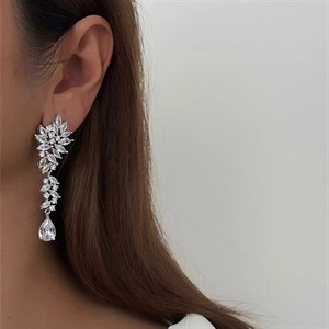 گوشواره زنانه طرح جواهر بلند کد 951